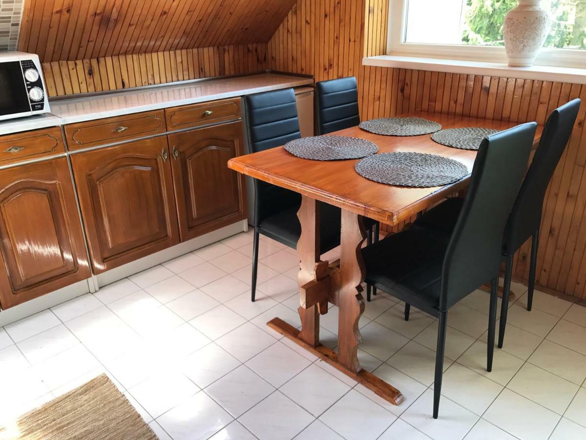 Rozsavoelgy Apartman Balatonlelle Exterior foto