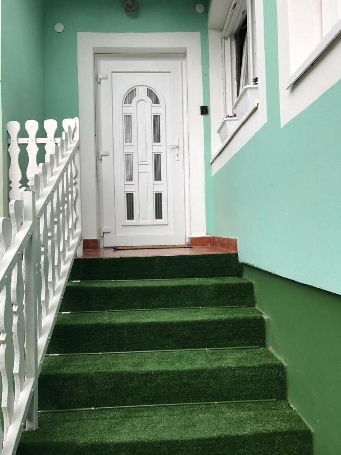Rozsavoelgy Apartman Balatonlelle Exterior foto